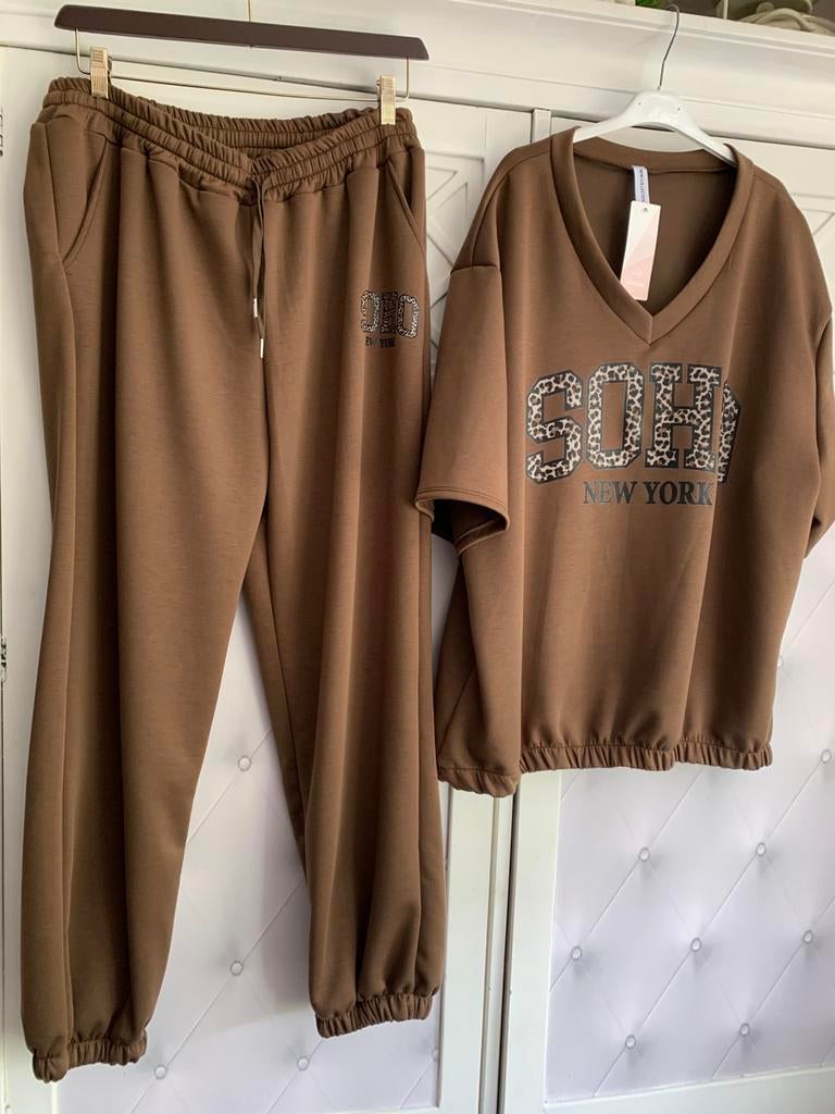 Joggingpak maat 50/52 bruin., Kleding | Dames, Grote Maten, Ophalen of Verzenden, Zo goed als nieuw