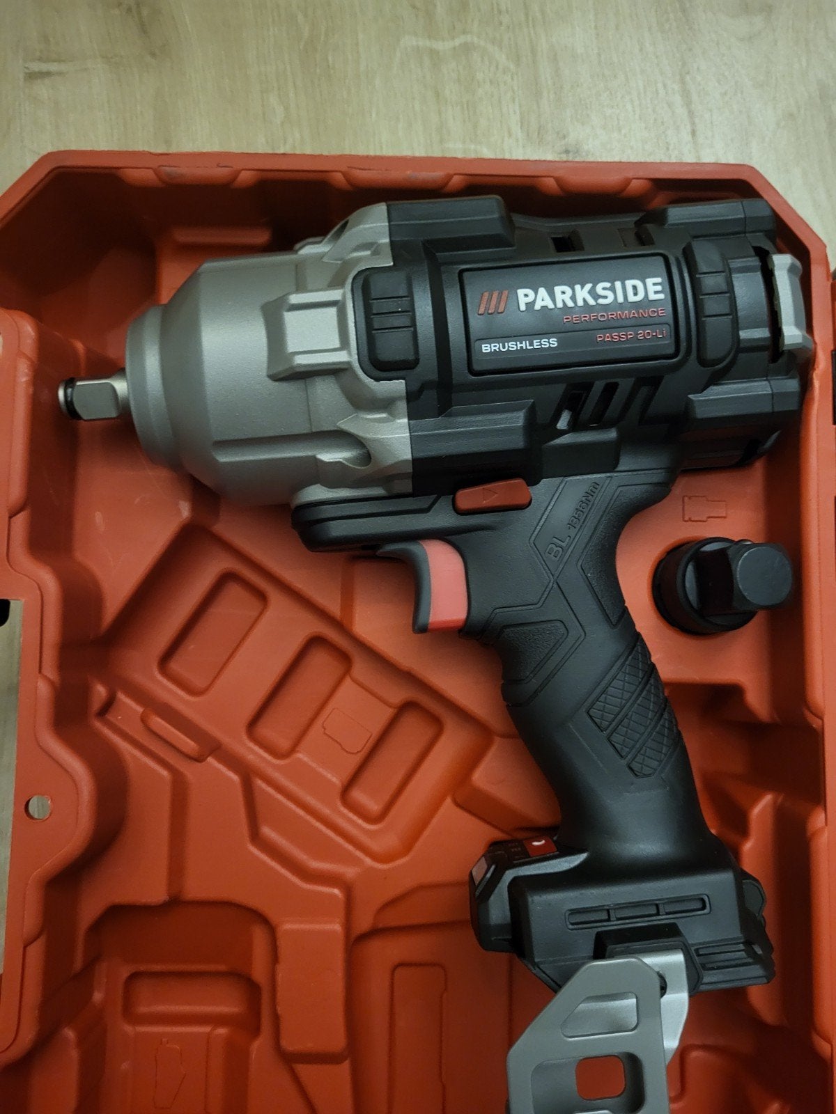 Parkside Accu Slagmoersleutel 1/2" 20V 1356Nm Nieuw, Doe-het-zelf en Verbouw, Ophalen of Verzenden, Nieuw, Overige typen