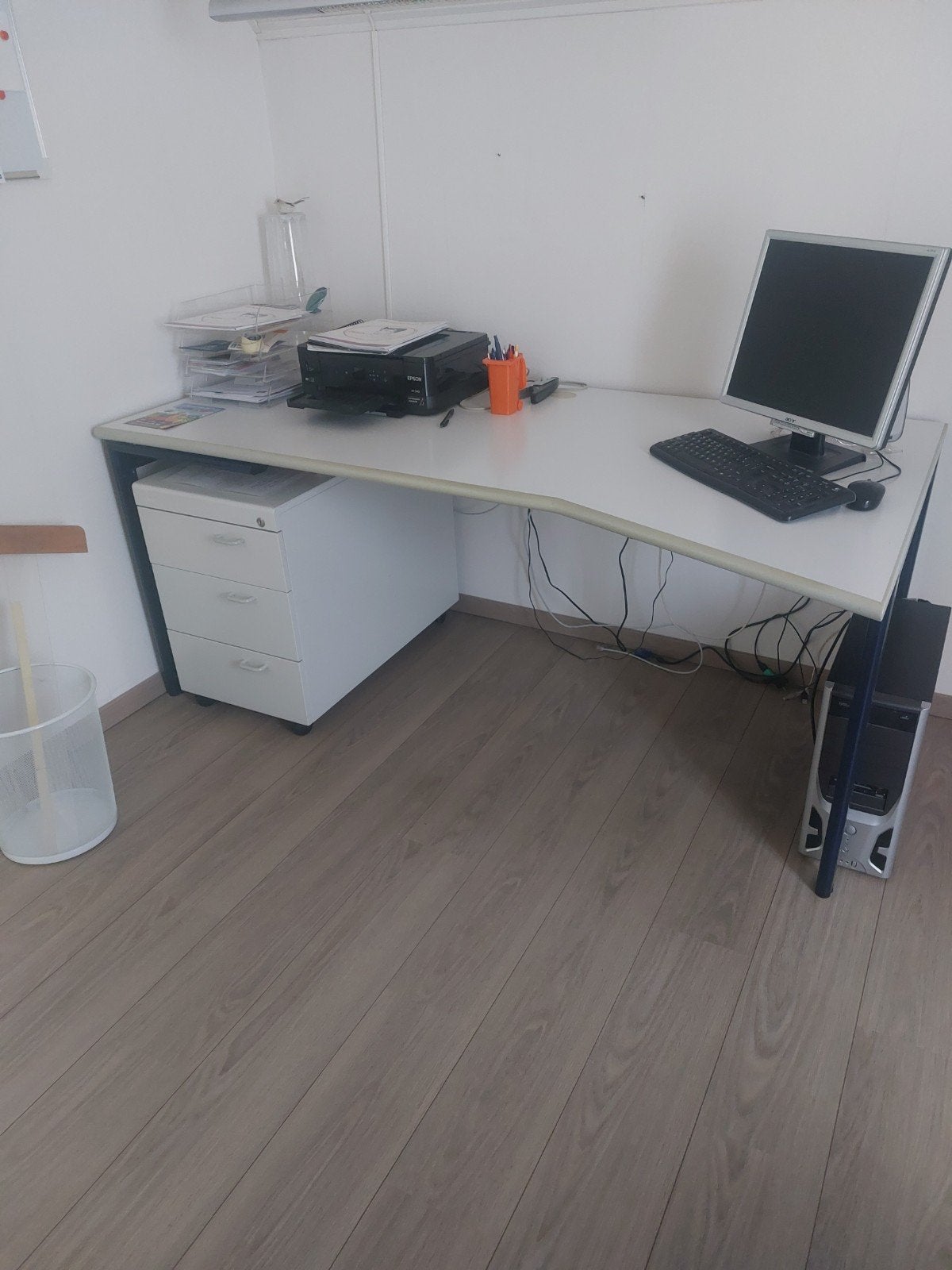 kantoor bureau met rolladenkast en bureaustoel, Huis en Inrichting, Bureaus, Ophalen, Gebruikt