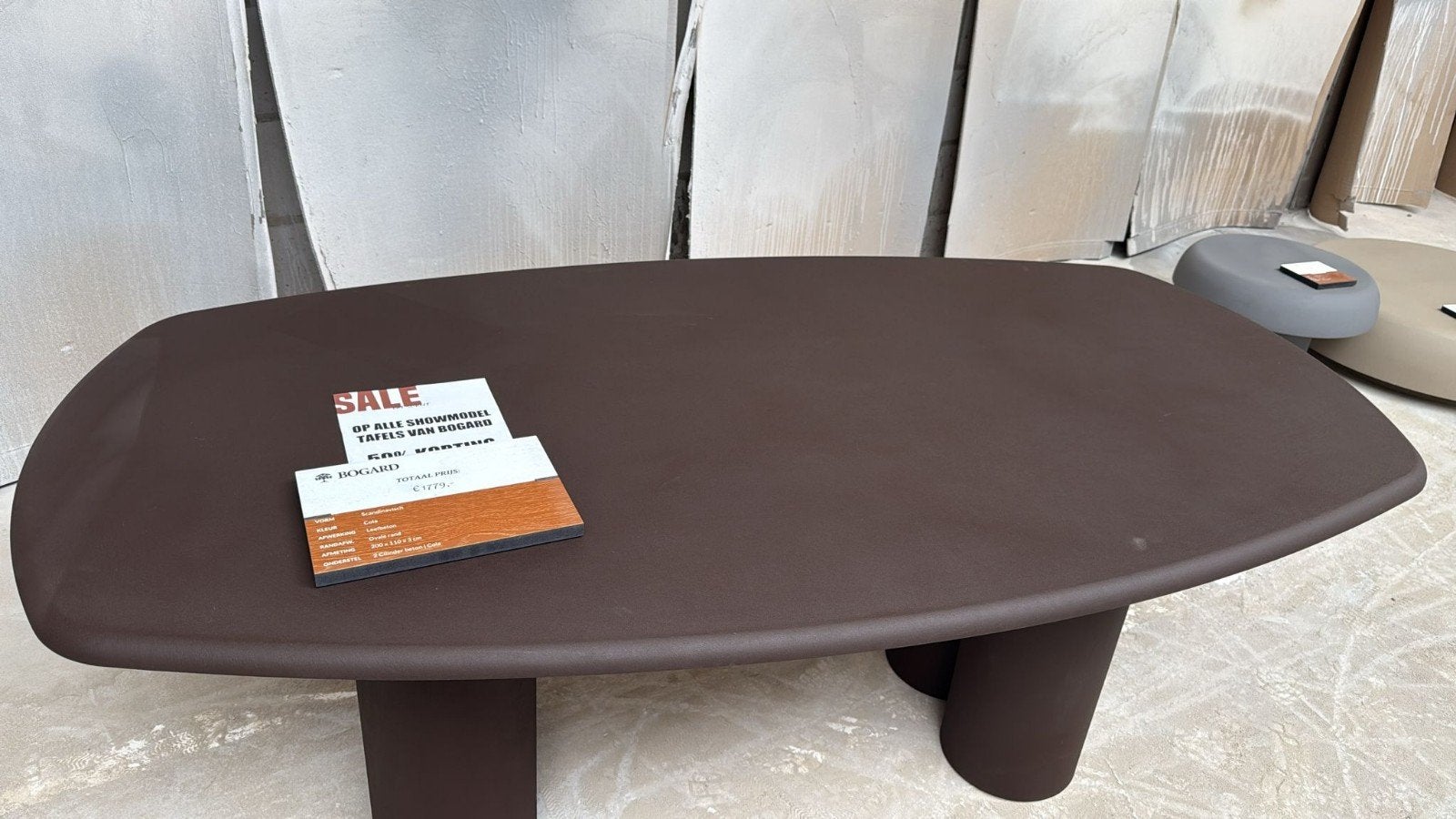 Showroommodel 50% Eettafel Ovaal - Scandinavisch Design, Ophalen, Overige materialen, 100 tot 150 cm, Scandinavisch
