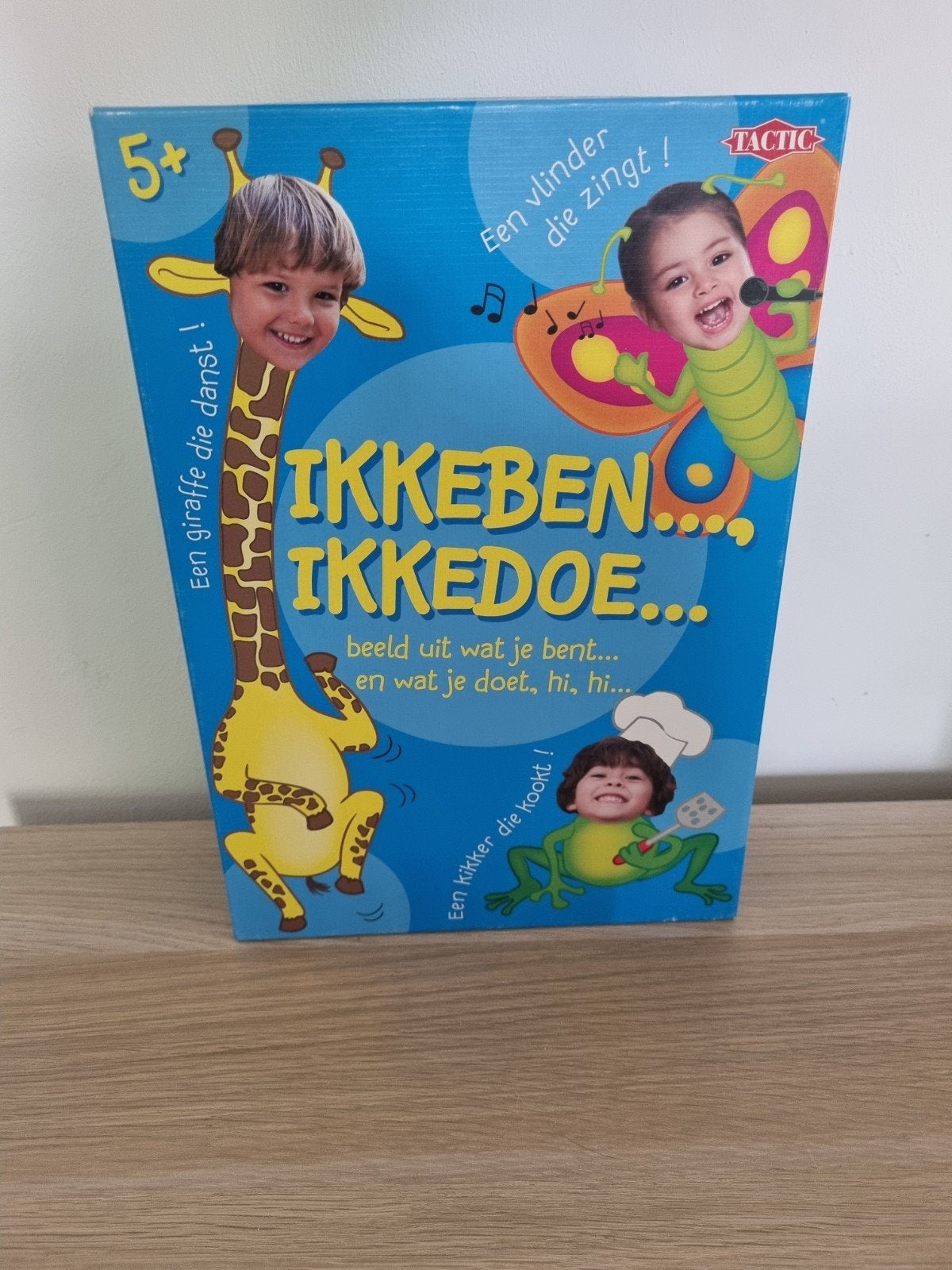 Leuk spel  Wie ben ik wat doe ik, Drie of vier spelers, Ophalen of Verzenden, Zo goed als nieuw, Tactic