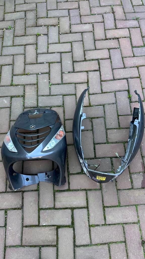 Piaggio Zip 50 kappen set – project / schade, Fietsen en Brommers, Ophalen, Zo goed als nieuw, Kap, Piaggio