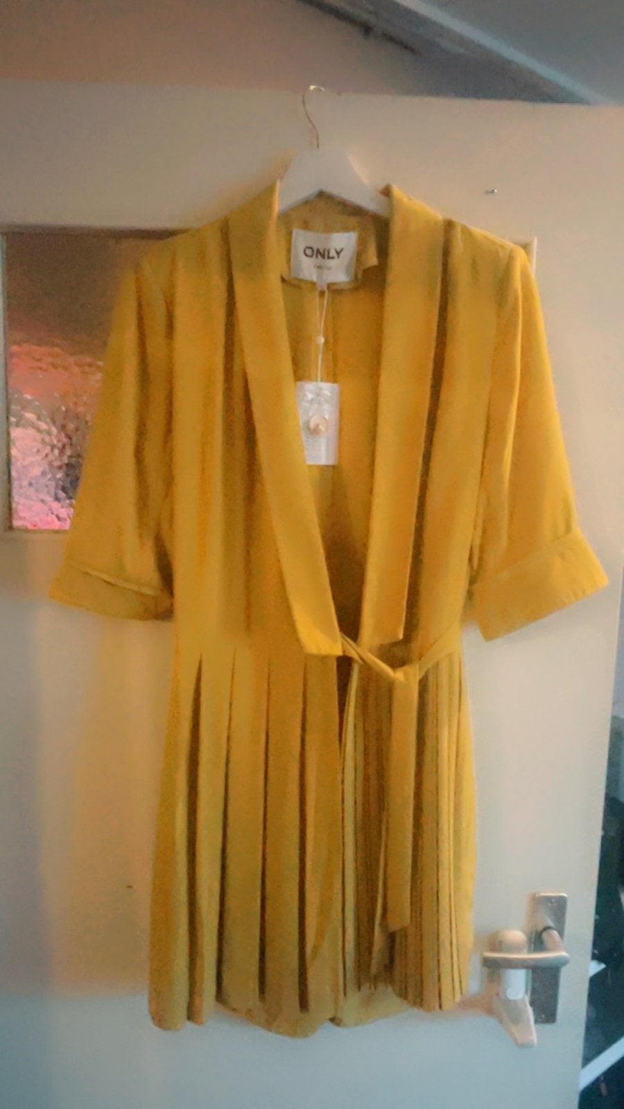 Nieuwe ONLY Jumpsuit Maat 40 - Geel met Plissé Details, Kleding | Dames, Jumpsuits, Ophalen, Nieuw, Maat 38/40 (M), Geel
