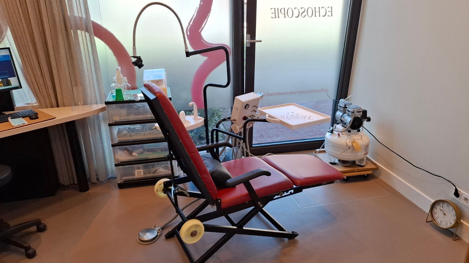 Portable Tandartsstoel met toebehoren, Ophalen