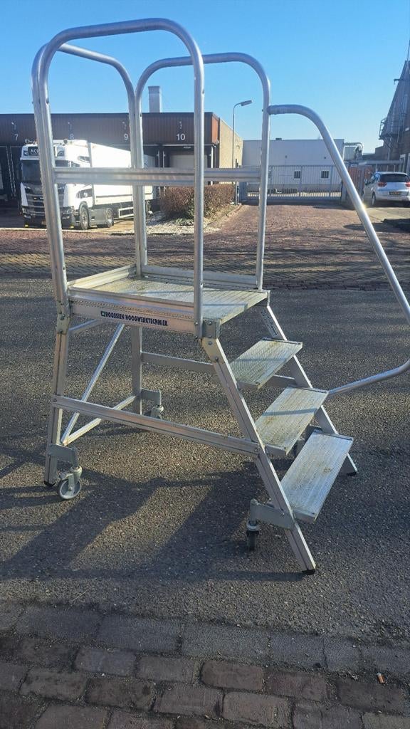 Aluminium Bordestrap Magazijn trap, Doe-het-zelf en Verbouw, Ladders en Trappen, Ophalen of Verzenden, Minder dan 2 meter