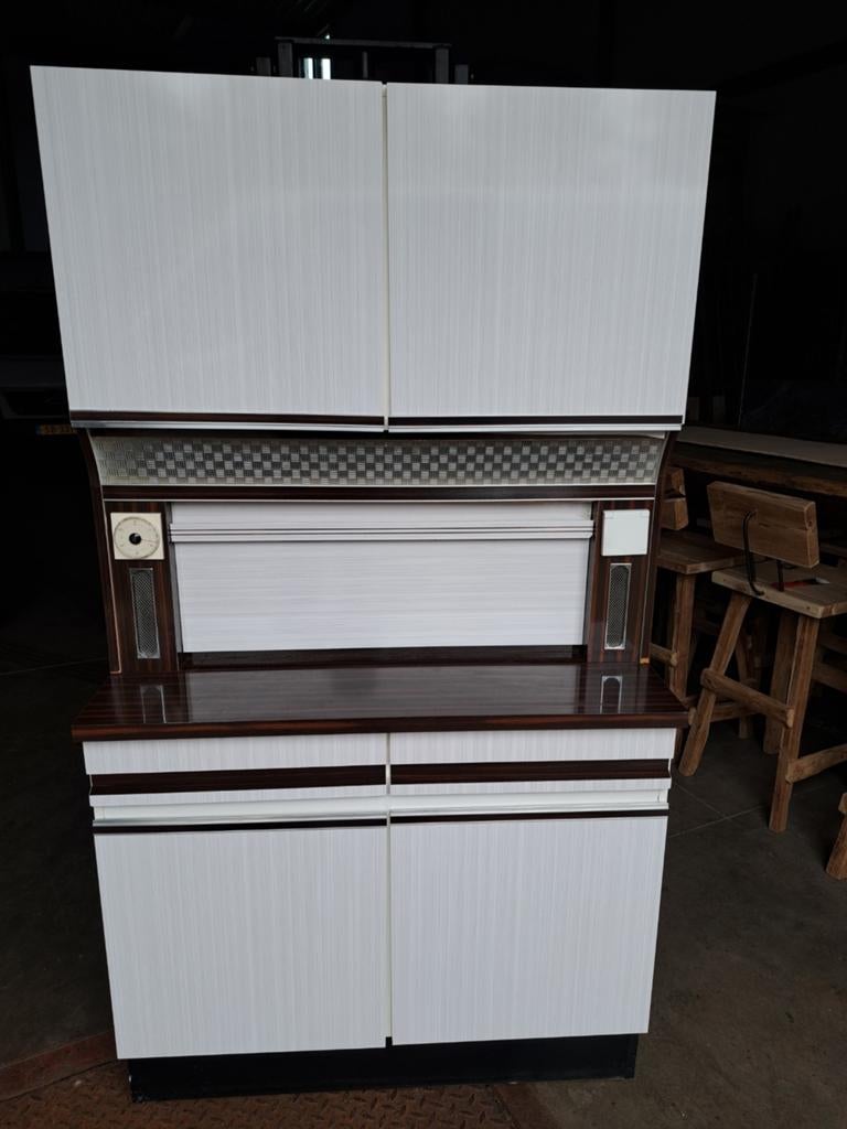Kitchenette, Ophalen