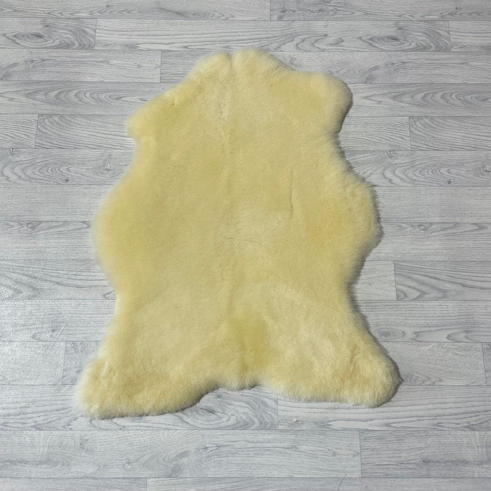 Schapenvacht medicinaal 90x75cm #1760 | Lederstore, Nieuw, Beige, Overige vormen, 50 tot 100 cm
