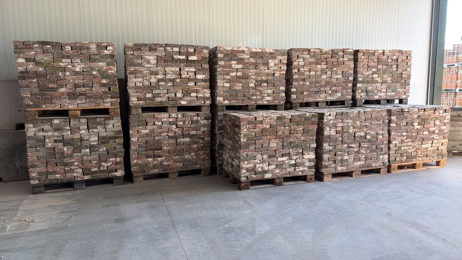 120m2 vormbak waalformaat steen bruin rood 21x5.5x10,5cm.