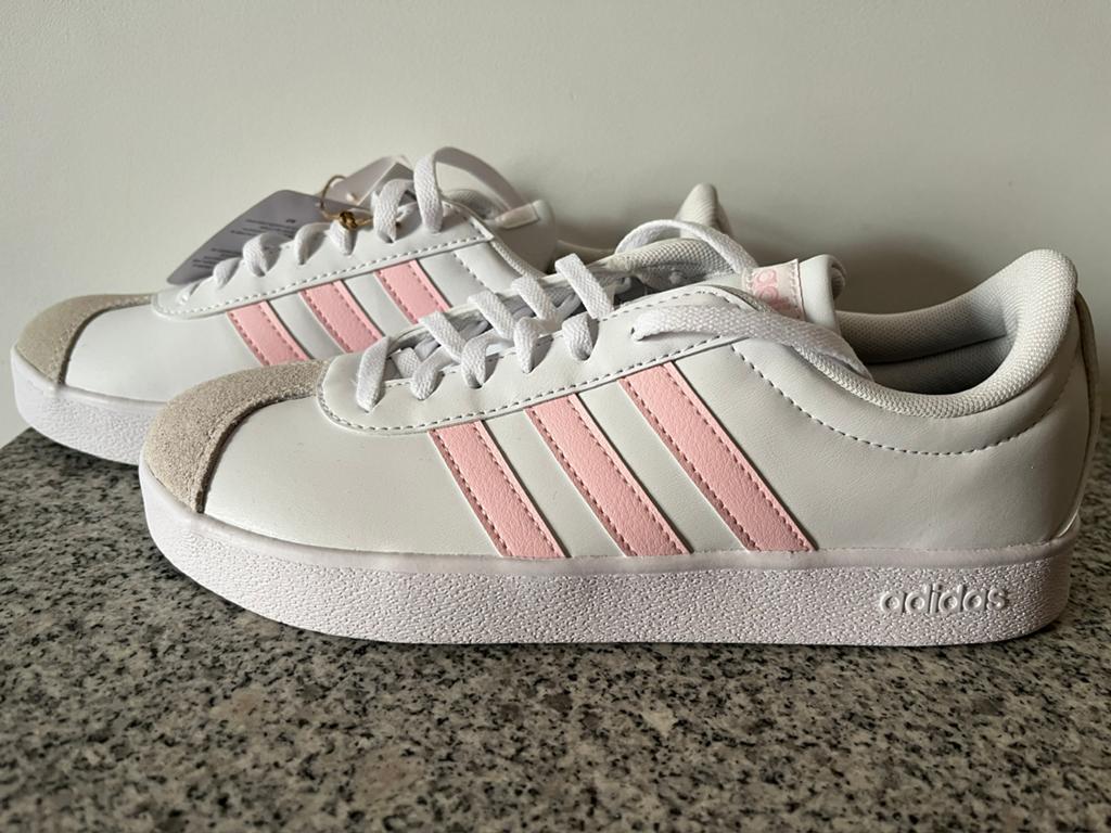 NIEUWE Adidas VL court base maat 38, Wit, Nieuw, Ophalen of Verzenden, Sneakers of Gympen