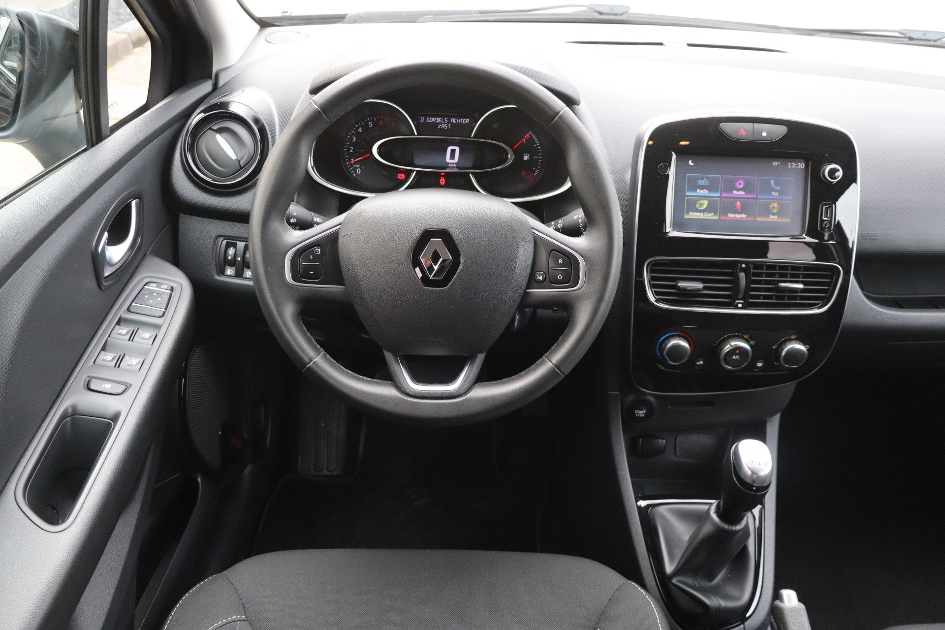 Renault Clio 0.9 TCe Limited NL Auto! Airco I Cruise I Tel., Auto's, 898 cc, Gebruikt, Euro 6, 580 kg