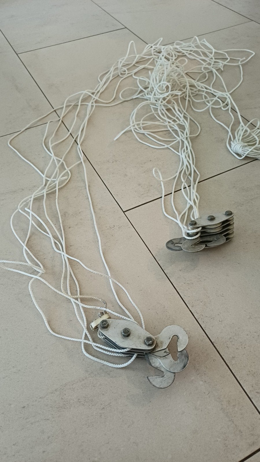 KATROLLEN MET 5 METER NYLON DRAAD., Ophalen of Verzenden, Gebruikt