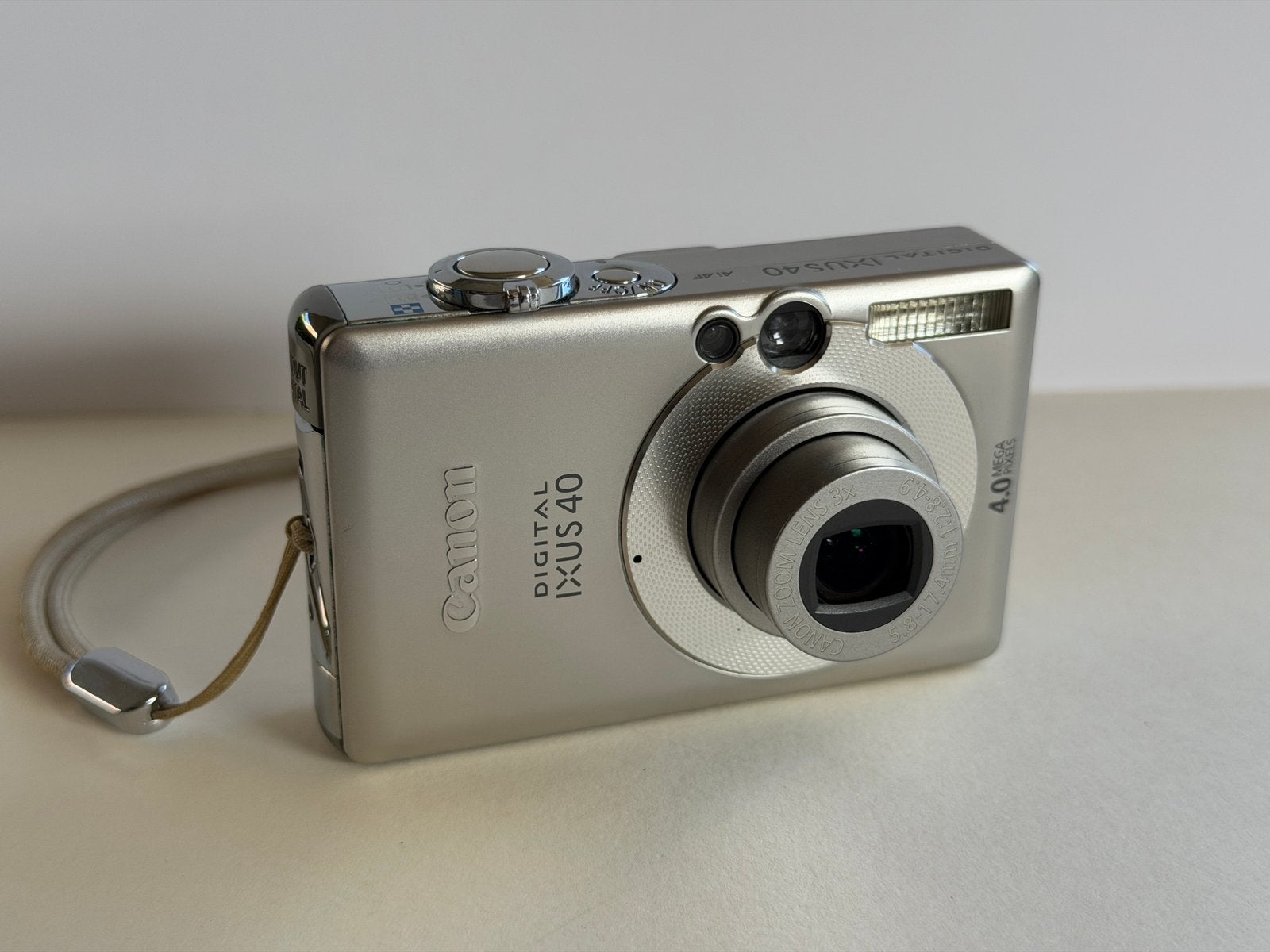 Canon IXUS 40 compleet met doos, Ophalen of Verzenden, Zo goed als nieuw, Canon