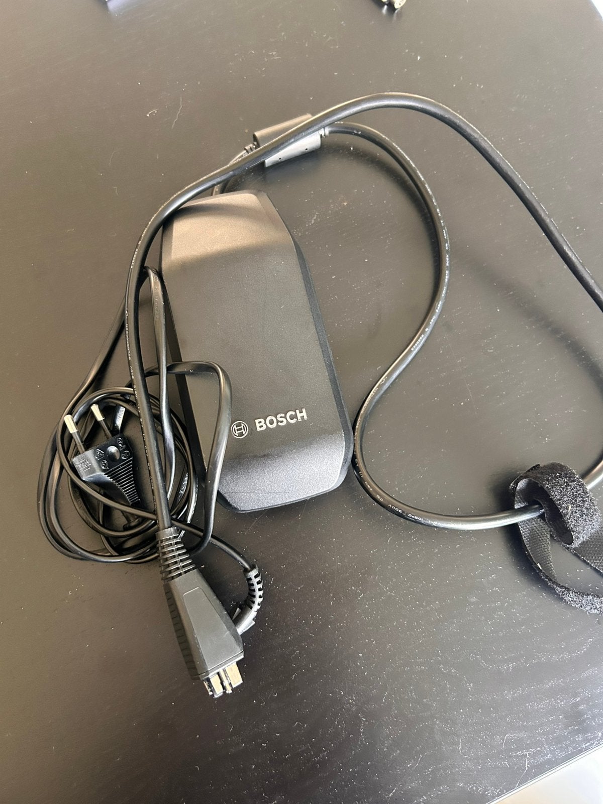 Bosch 2A Charger elektrische fiets, Fietsen en Brommers, Fietsaccessoires | Overige Fietsaccessoires, Ophalen, Gebruikt