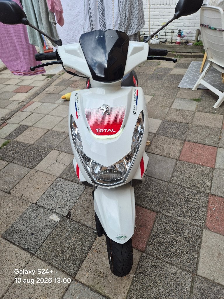 Peugeot kisbee snorscooter, Fietsen en Brommers, Snorfietsen en Snorscooters, Ophalen, Gebruikt, Benzine, Peugeot