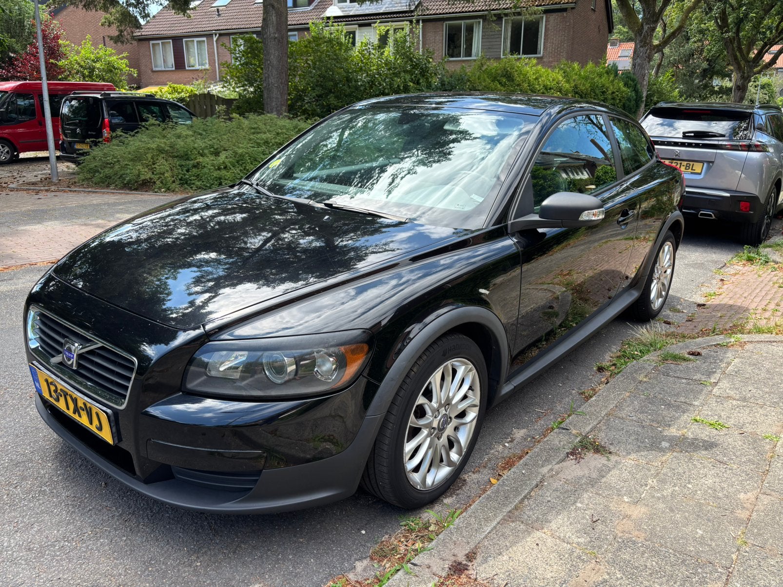 Volvo C30 1.6 2007 Zwart - met gebreken, Auto's, Volvo, Voorwielaandrijving, 1596 cc, 4 cilinders, 4 stoelen
