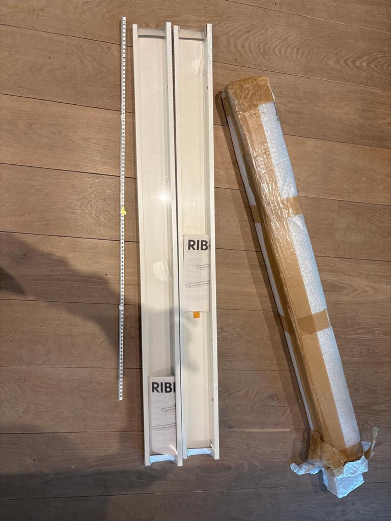 IKEA Ribba wandplank - Nieuw in verpakking (licht beschadigd, Ophalen of Verzenden, Nieuw