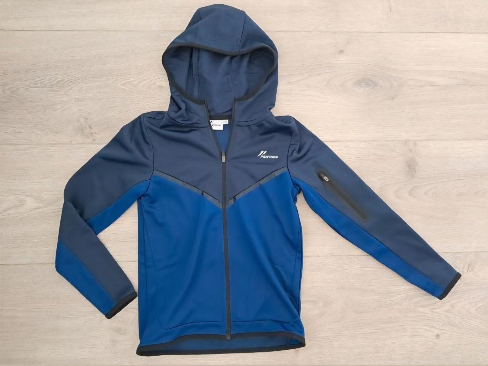 Panther trainingsvest trainingsjas maat 128, Kinderen en Baby's, Kinderkleding | Maat 128, Jongen of Meisje, Sport- of Zwemkleding