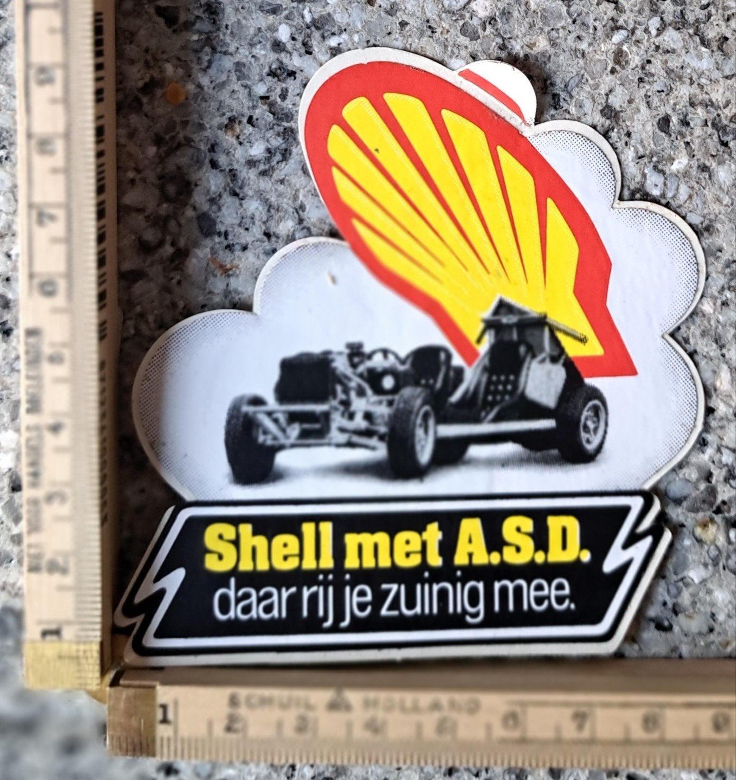 Vintage sticker Shell met A.S.D. daar rij je zuinig mee, Ophalen of Verzenden, Zo goed als nieuw, Merk