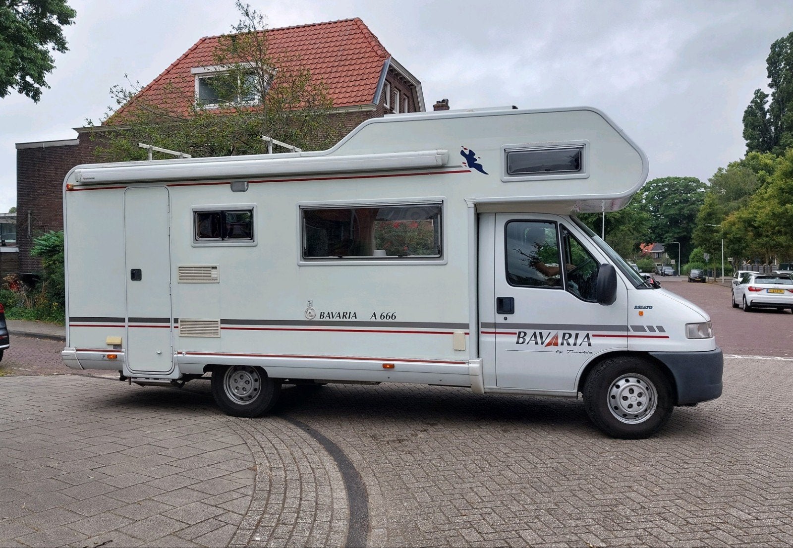 Bavaria A666 camper 2000, 7 slaapplaatsen, 2.8 128pk, 168kkm, Caravans en Kamperen, Campers, Chemisch toilet, Ringverwarming, Fiat