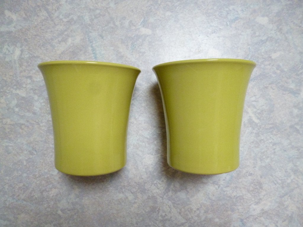 2 Groene bloempotten samen €1,50, Rond, Binnen, Ophalen of Verzenden, Zo goed als nieuw