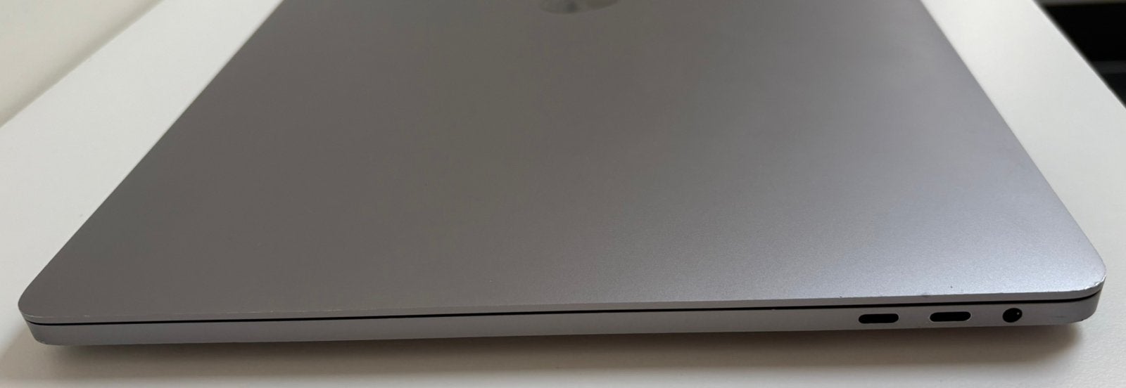 Foto 6 van MacBook Pro 16-inch 2019 — Intel Core i9 — Space Grey