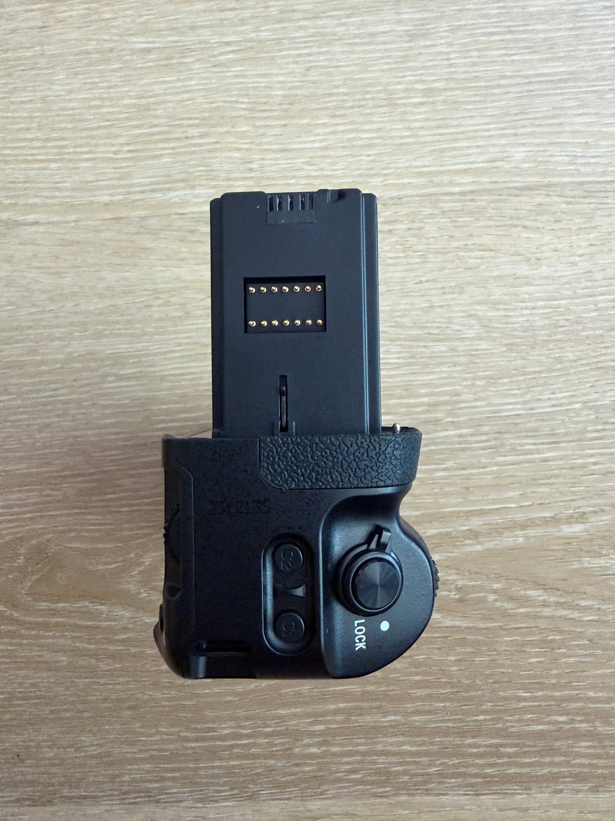 Jupio JBG-S008 Battery Grip voor Sony A9/A7RIII/A7MIII/A7III, Batterygrip, Ophalen of Verzenden, Zo goed als nieuw, Jupio