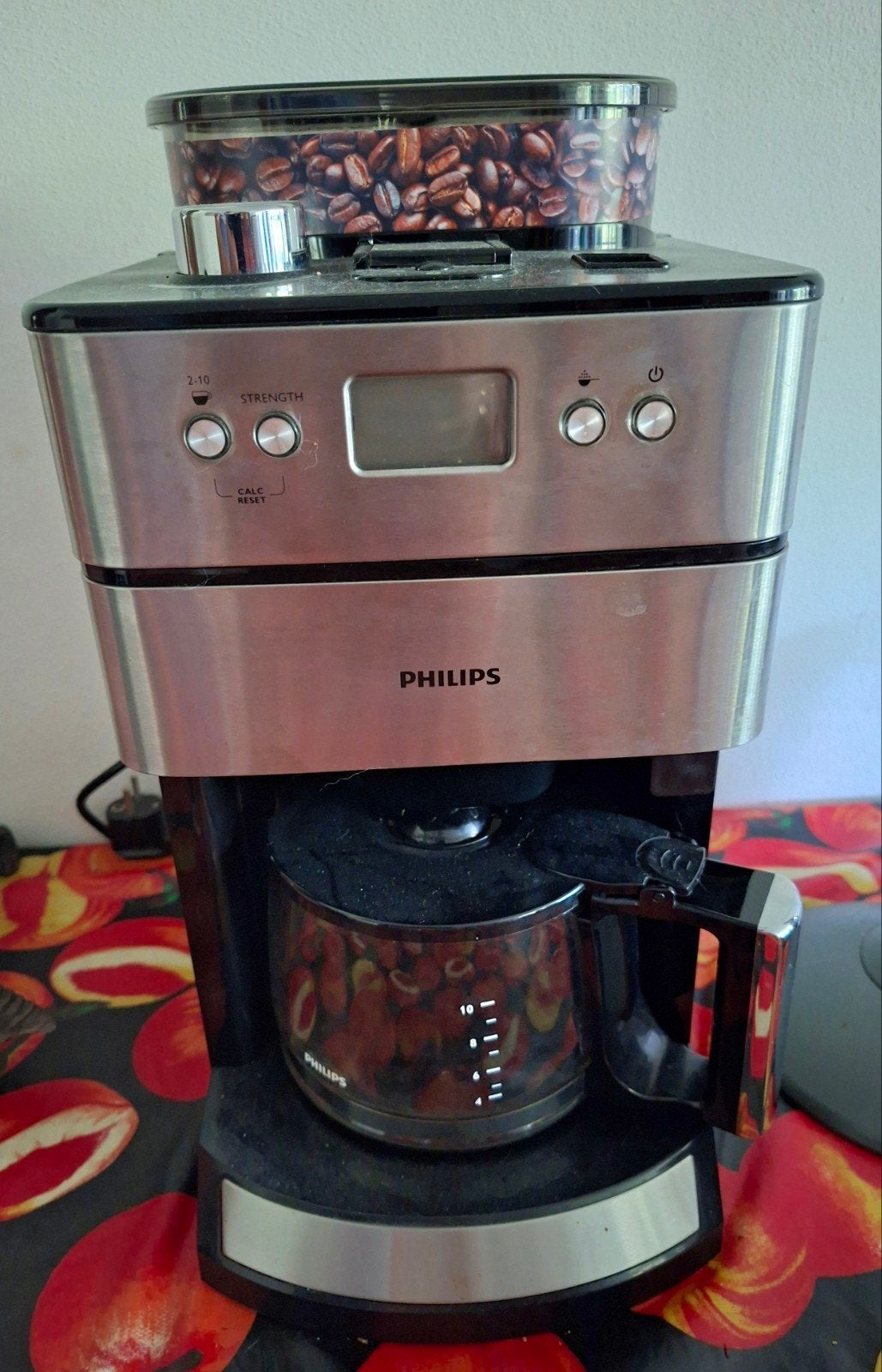 Philips HD7751 Koffiezetapparaat met bonenmaler, Witgoed en Apparatuur, Koffiezetapparaten, Gebruikt, Koffiemachine, 4 tot 10 kopjes