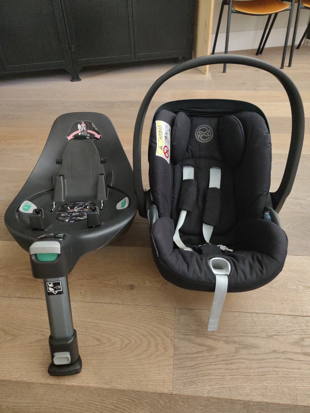 Cybex Aton 5 autostoel met Isofix base, Autogordel of Isofix, Zijbescherming, Zo goed als nieuw, 0 t/m 13 kg