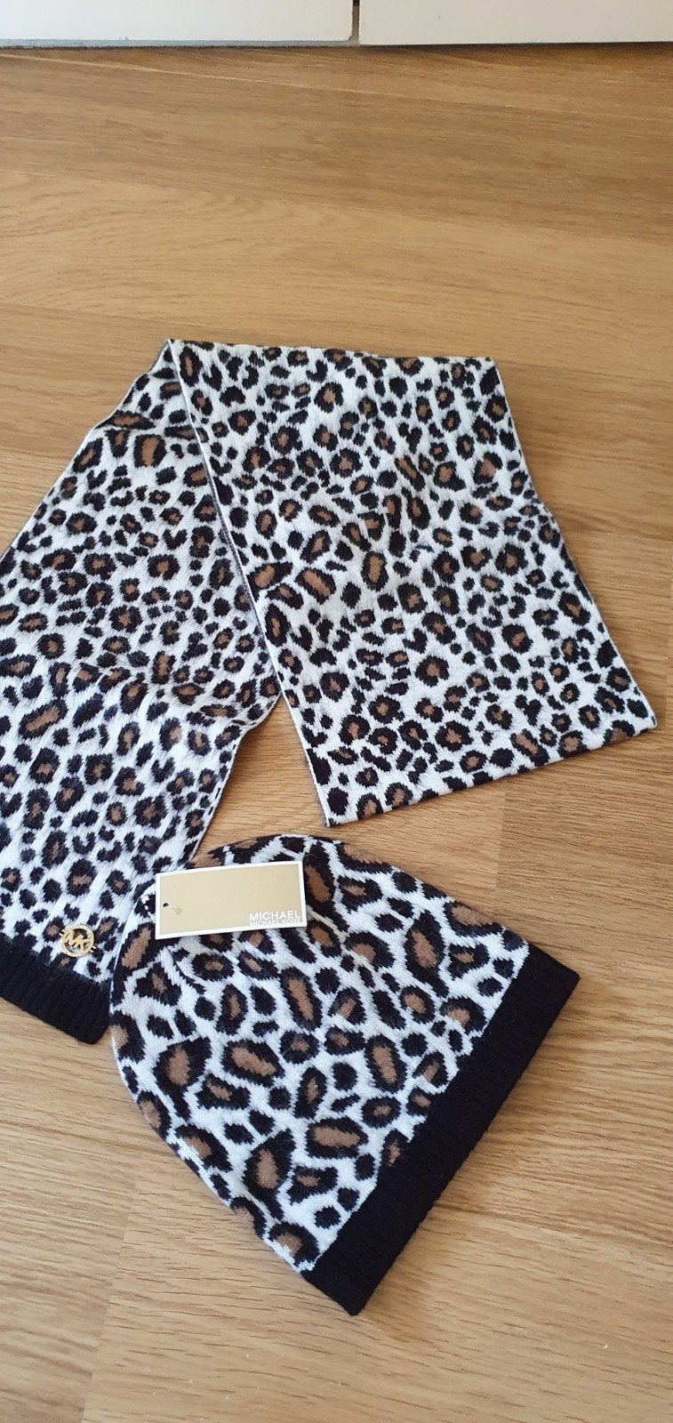 MICHAEL KORS WINTERSET...nieuw!!, Ophalen of Verzenden, Nieuw, Muts