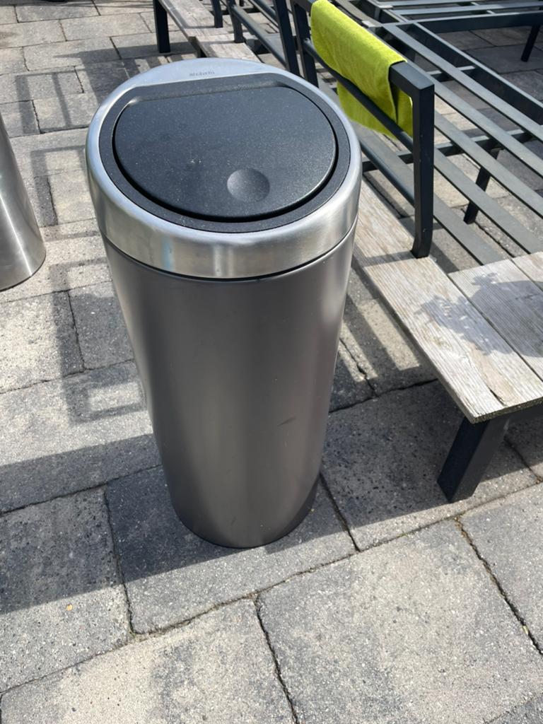 Brabantia touch bin 30 L, 40 liter of meer, Ophalen of Verzenden, Rvs, 50 tot 75 cm