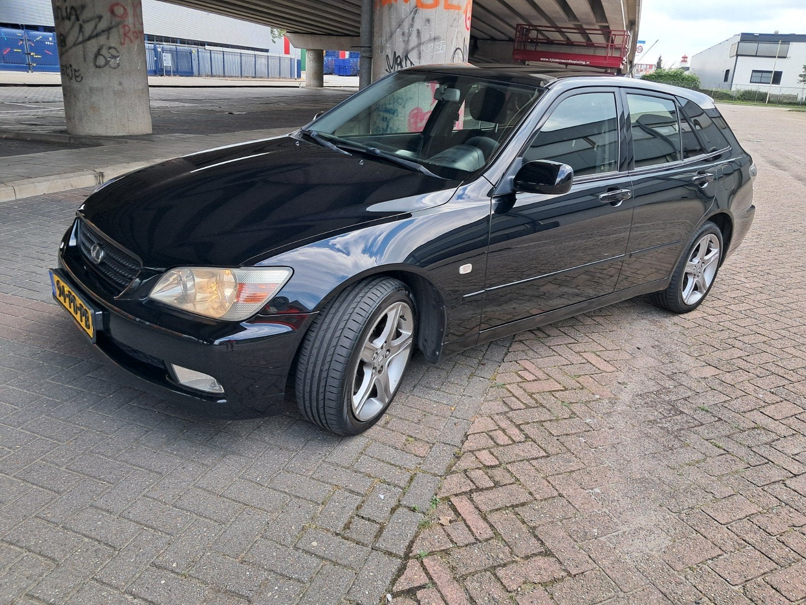 Lexus IS 200 2.0 Sportcross Executive 2004 Zwart, Auto's, Lexus, Zwart, Zwart, Particulier, 1405 kg