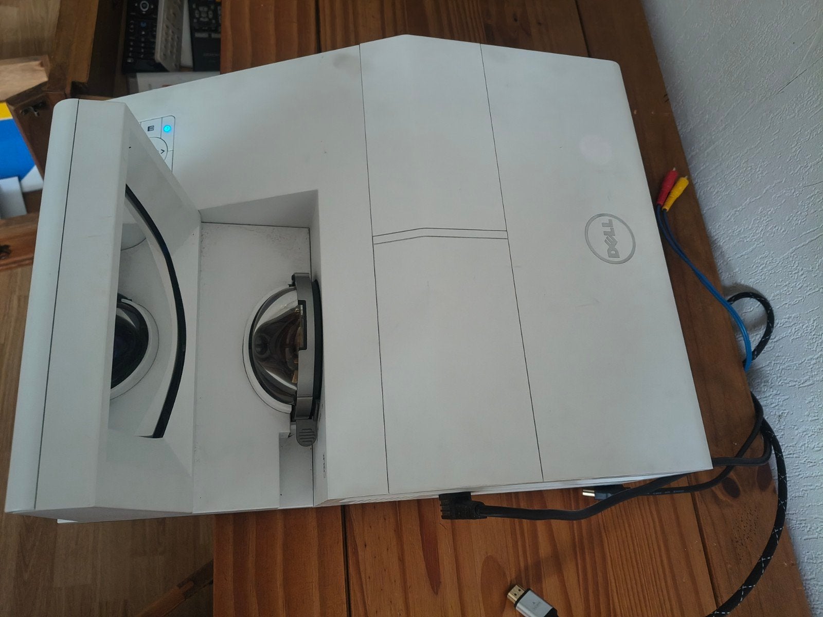 Dell ultra short throw Projector sw500wi, Ophalen of Verzenden, Zo goed als nieuw, Dell, DLP