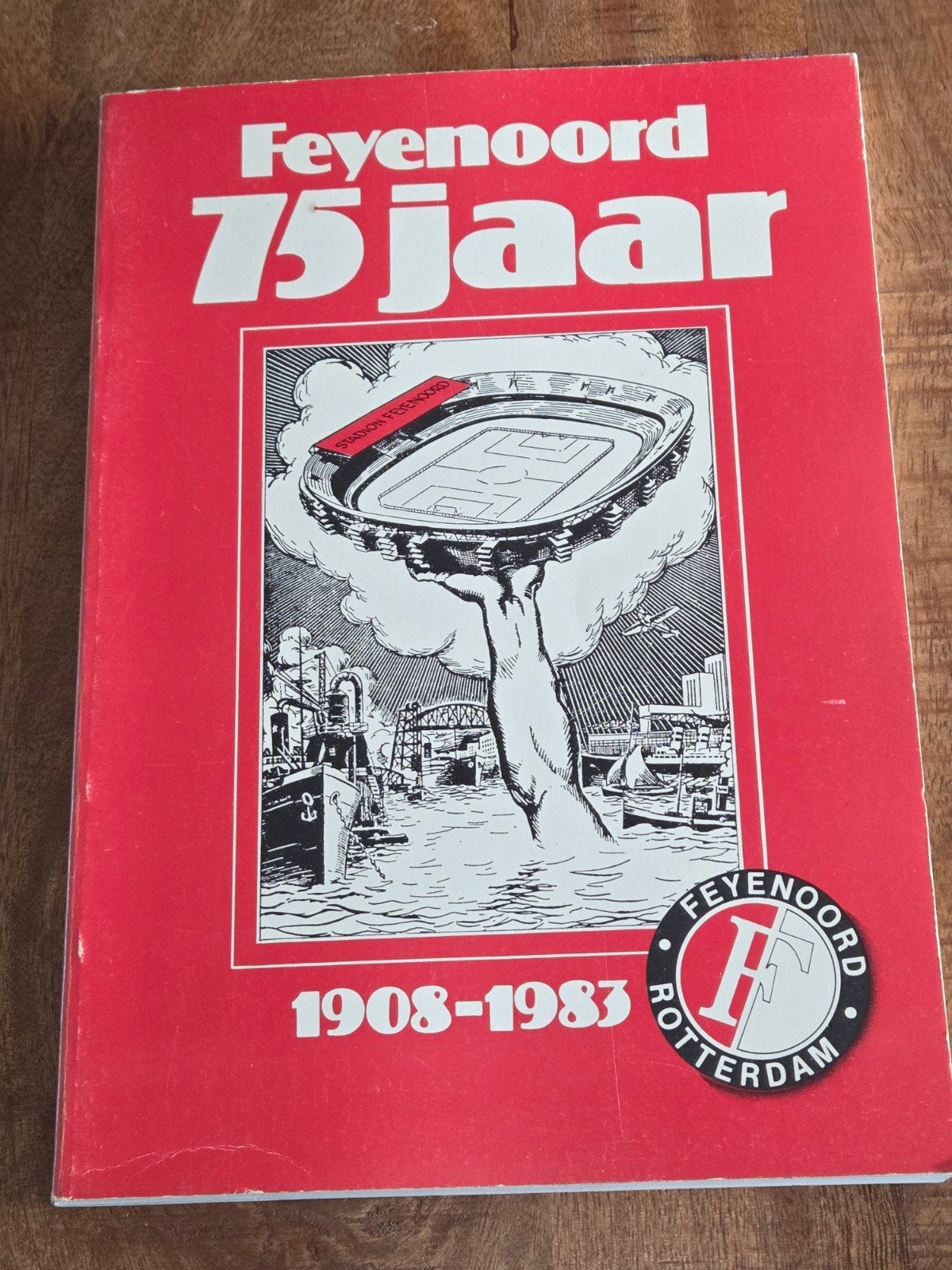 Boek Feyenoord 75 Jaar 1908- 1983, Ophalen of Verzenden, Overige merken
