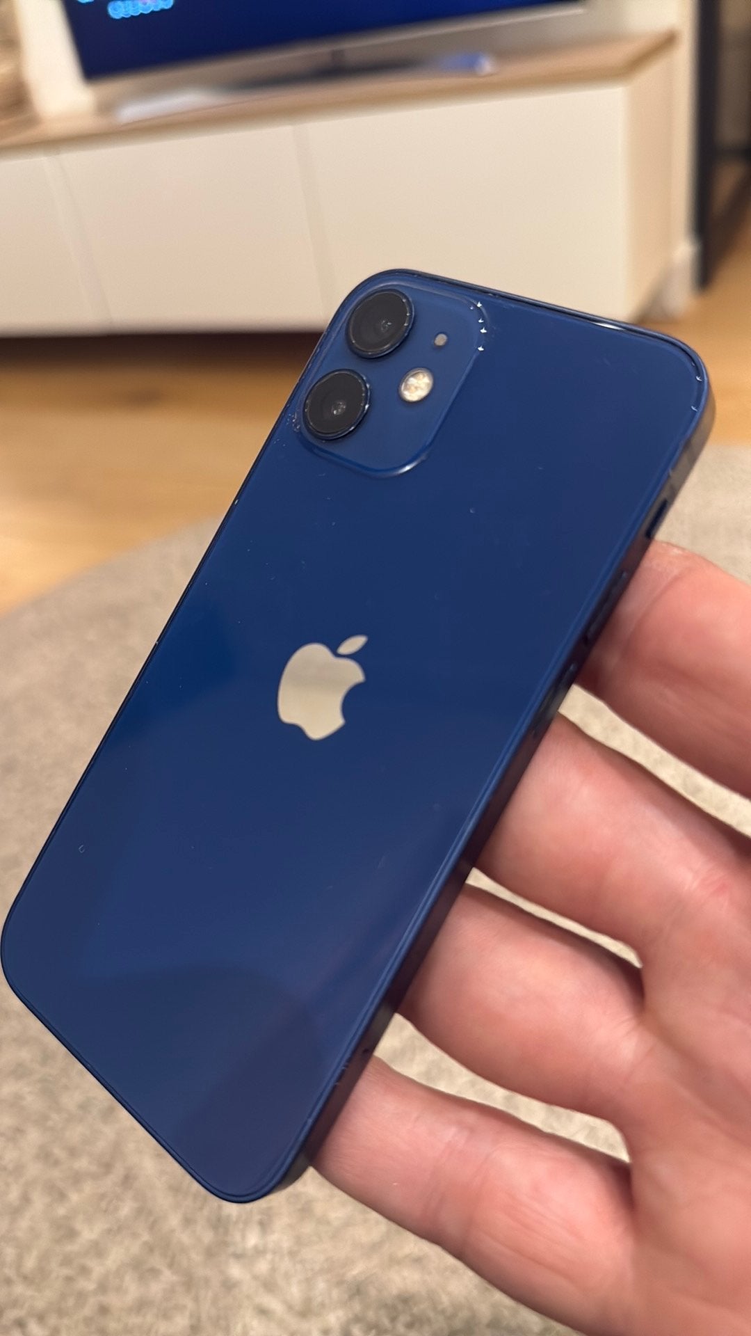 Foto 3 van Apple iPhone 12 Mini Blauw 64GB - Zo goed als nieuw