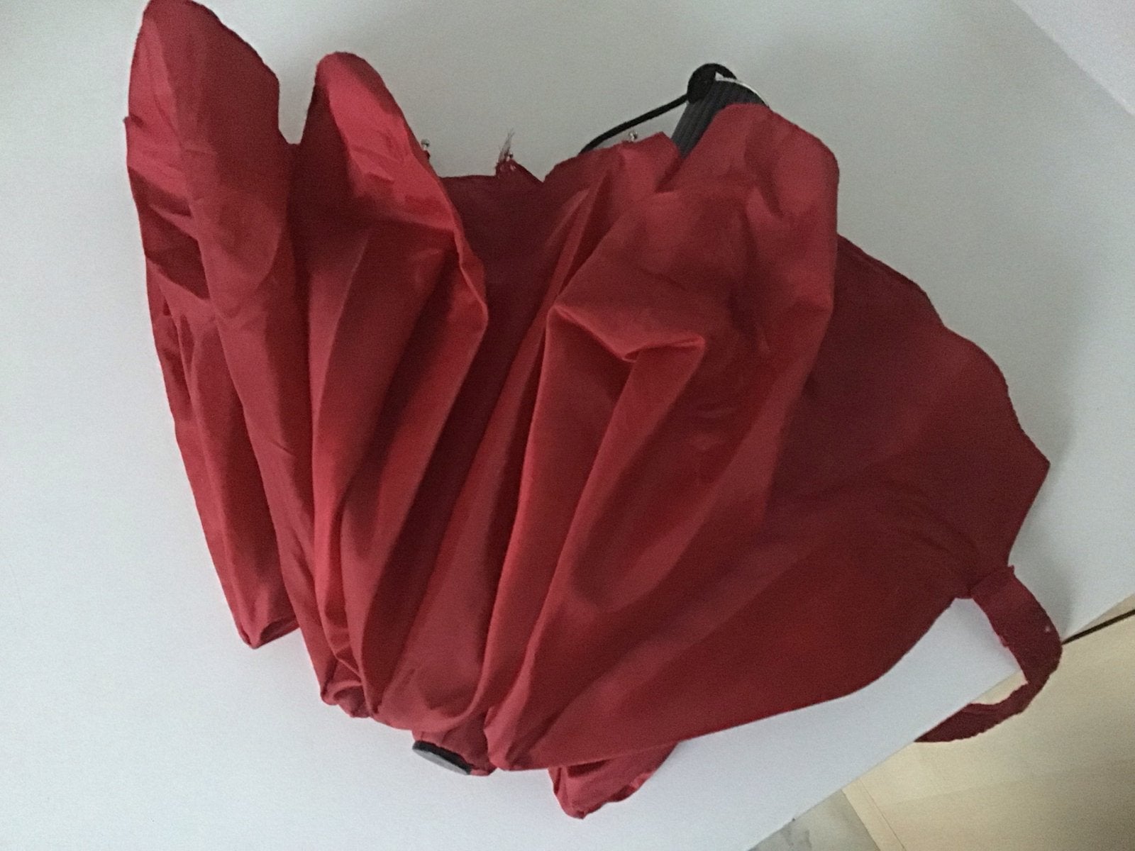 Compacte rode paraplu igs, Sieraden, Tassen en Uiterlijk, Paraplu's, Ophalen of Verzenden, Gebruikt, Rood