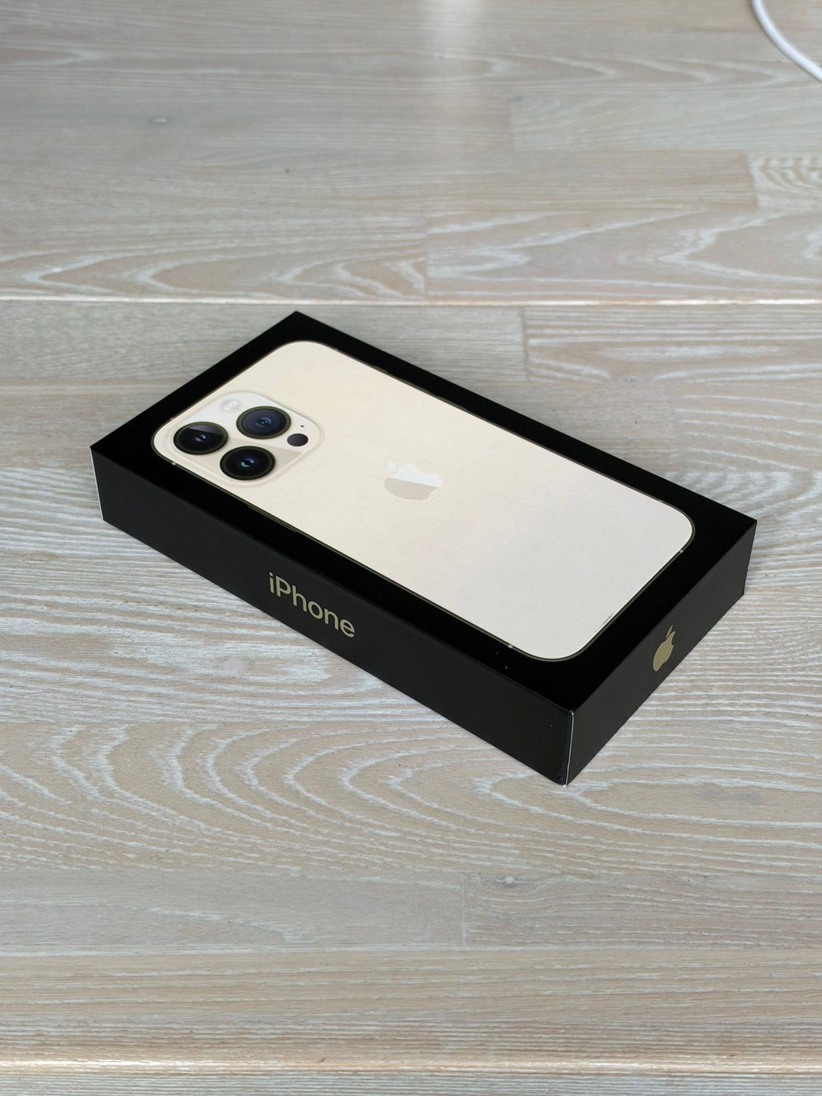 Foto 8 van Apple iPhone 13 Pro 128 GB Goud