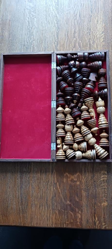 SCHAAKSPEL IN HOUTEN BOX TEVENS SCHAAKBORD GROOT DECORATIEF, Ophalen of Verzenden