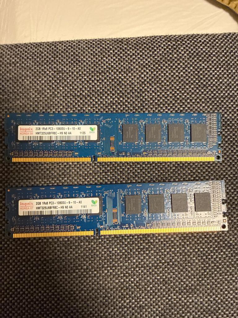 Hynix 2x 2GB DDR3 RAM Geheugen (Totaal 4GB), Ophalen, Server, DDR3, Zo goed als nieuw