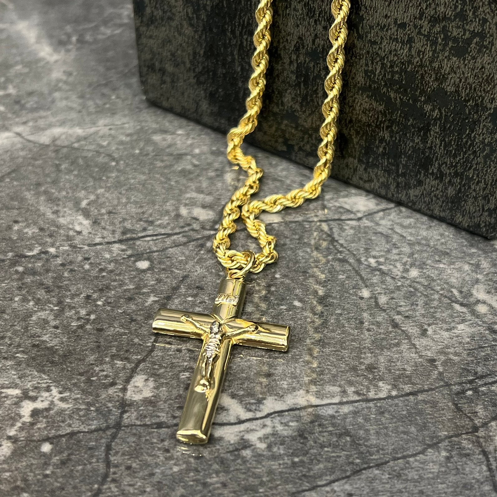 14k gouden ketting rope schakel met kruis, Ophalen of Verzenden, Zo goed als nieuw, Goud