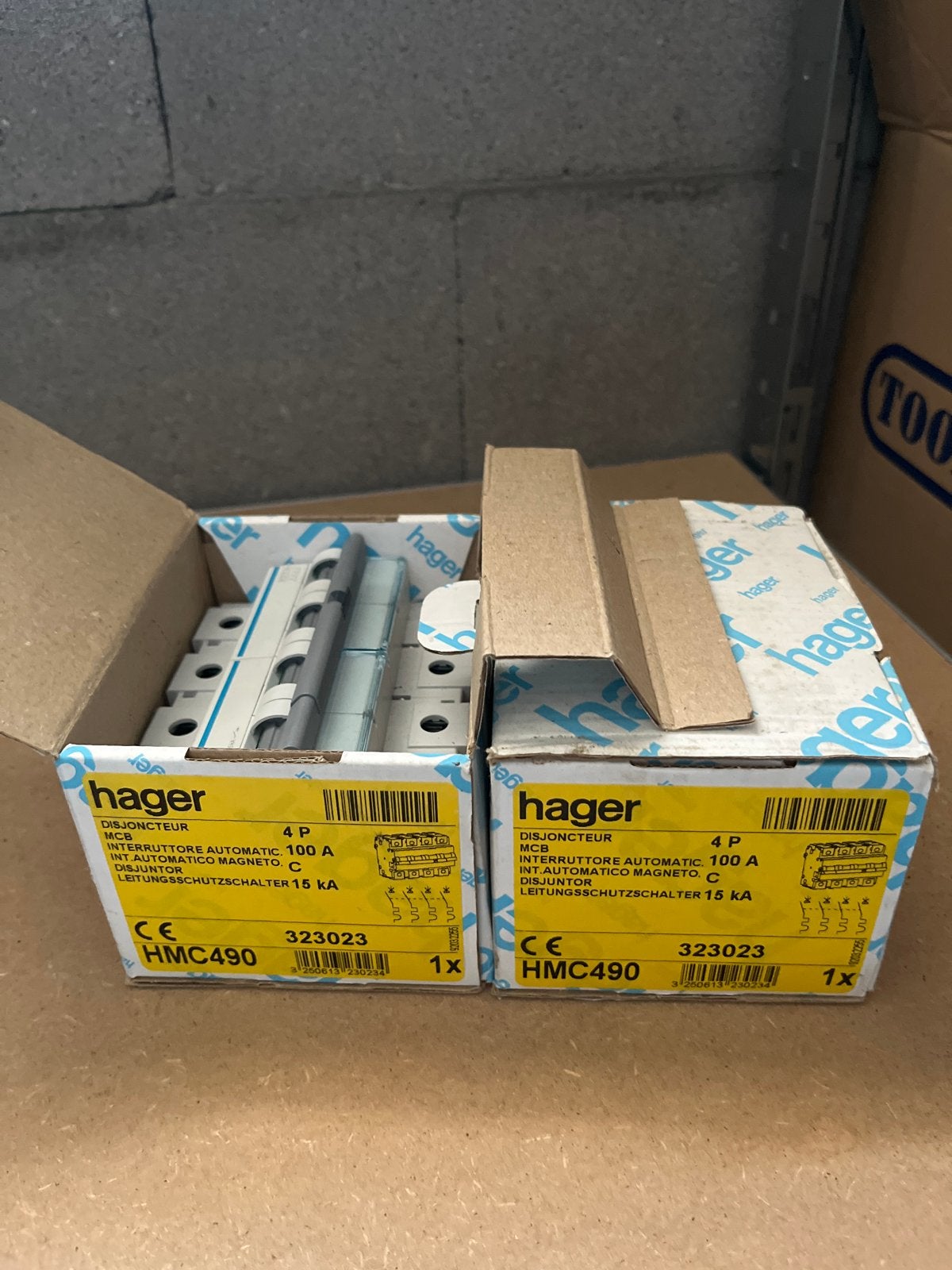 Hager HMC490 Installatieautomaat 4P 100A, Ophalen, Nieuw, Hager, Installatieautomaat