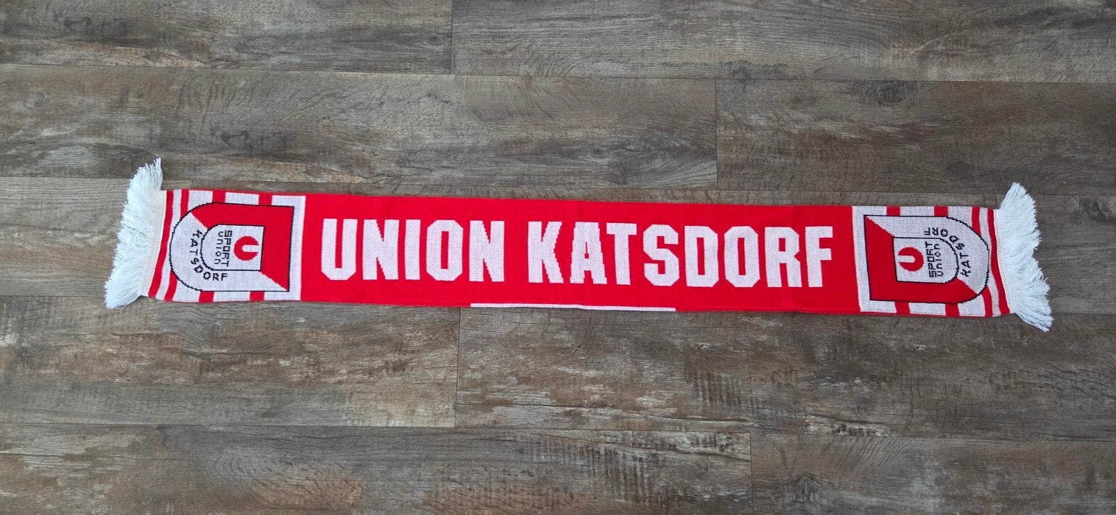 Sjaal Union Katsdorf, Verzamelen, Sportartikelen en Voetbal, Ophalen of Verzenden, Zo goed als nieuw, Buitenlandse clubs, Vaantje of Sjaal
