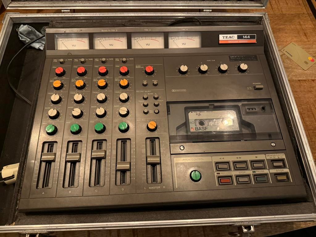 TEAC TASCAM 144 – Vintage 4-Track Cassette Recorder, Ophalen, Gebruikt, Minder dan 5 kanalen, Microfooningang