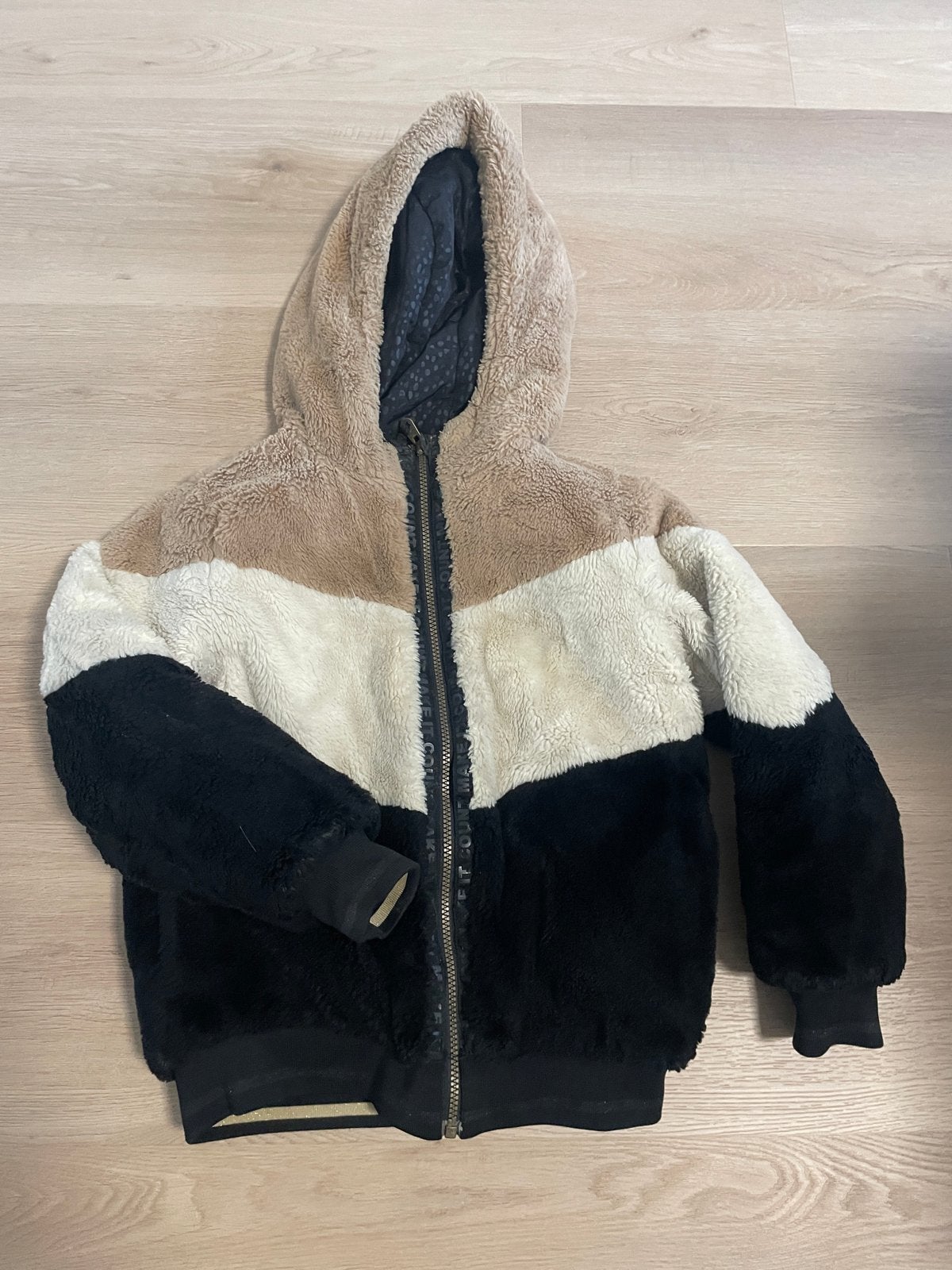 Mooie reversible winterjas van We Fashion, maat 134/140, Ophalen of Verzenden, Zo goed als nieuw, Meisje, Jas