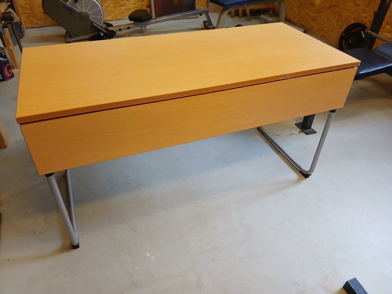 IKEA Idre Bureau/Tafel - 135x60 cm, Gebruikt, Tot twee personen, 50 tot 100 cm, Rechthoekig