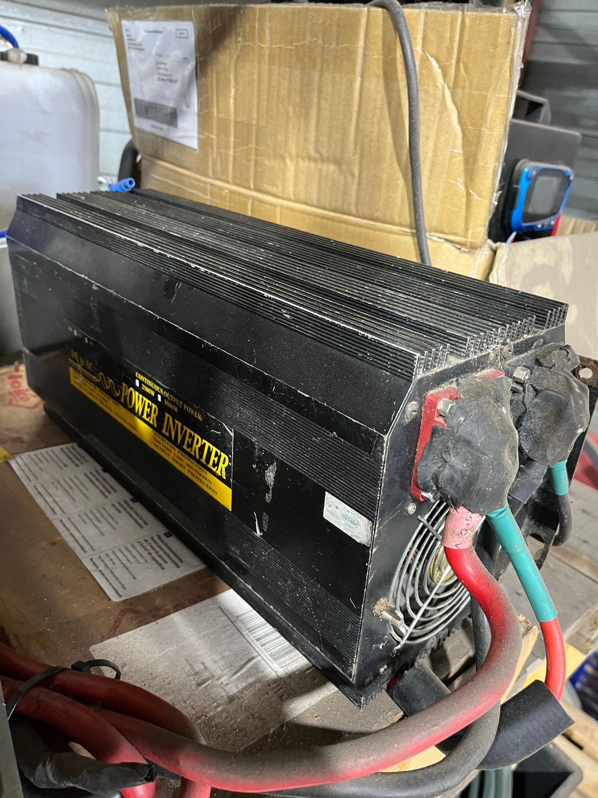 Krachtige 2500W Power Inverter - 230V AC 50Hz, Ophalen, Gebruikt