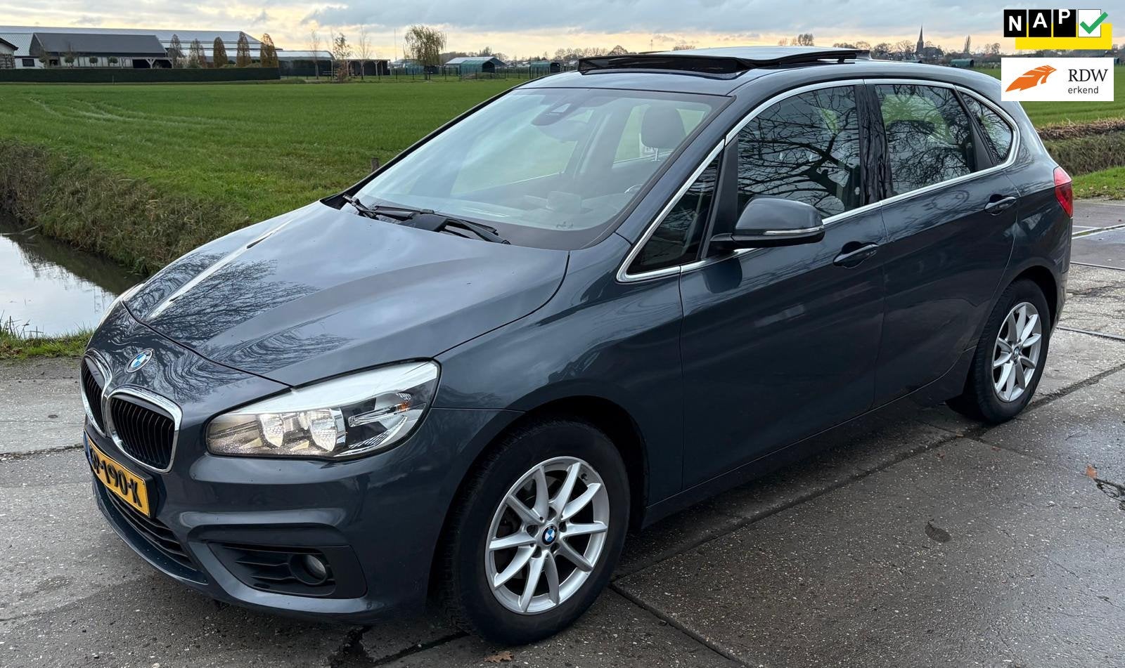 BMW 2-serie Active Tourer 218d Corporate Lease Essential/ pa, Auto's, Voorwielaandrijving, Euro 6, 150 pk, Origineel Nederlands