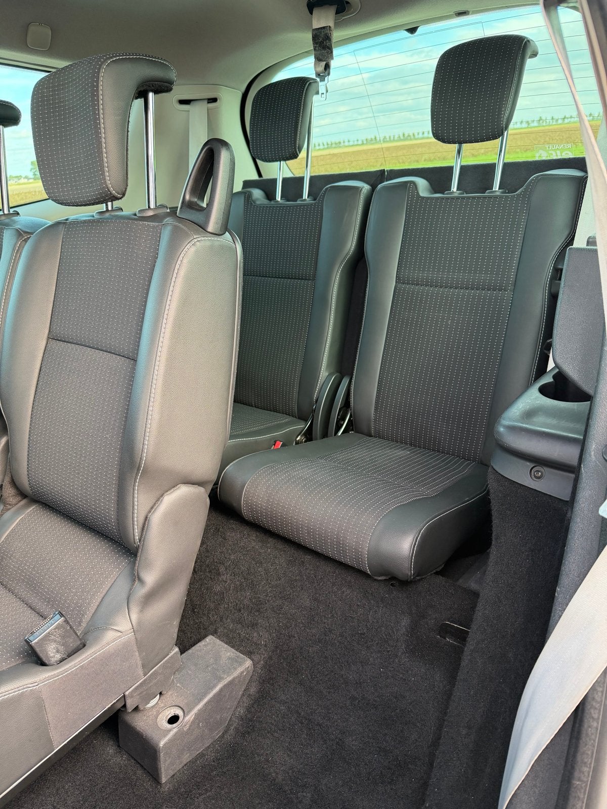 Foto 14 van Renault Grand Scenic 1.4 TCE 96KW 7P 2011 Zwart
