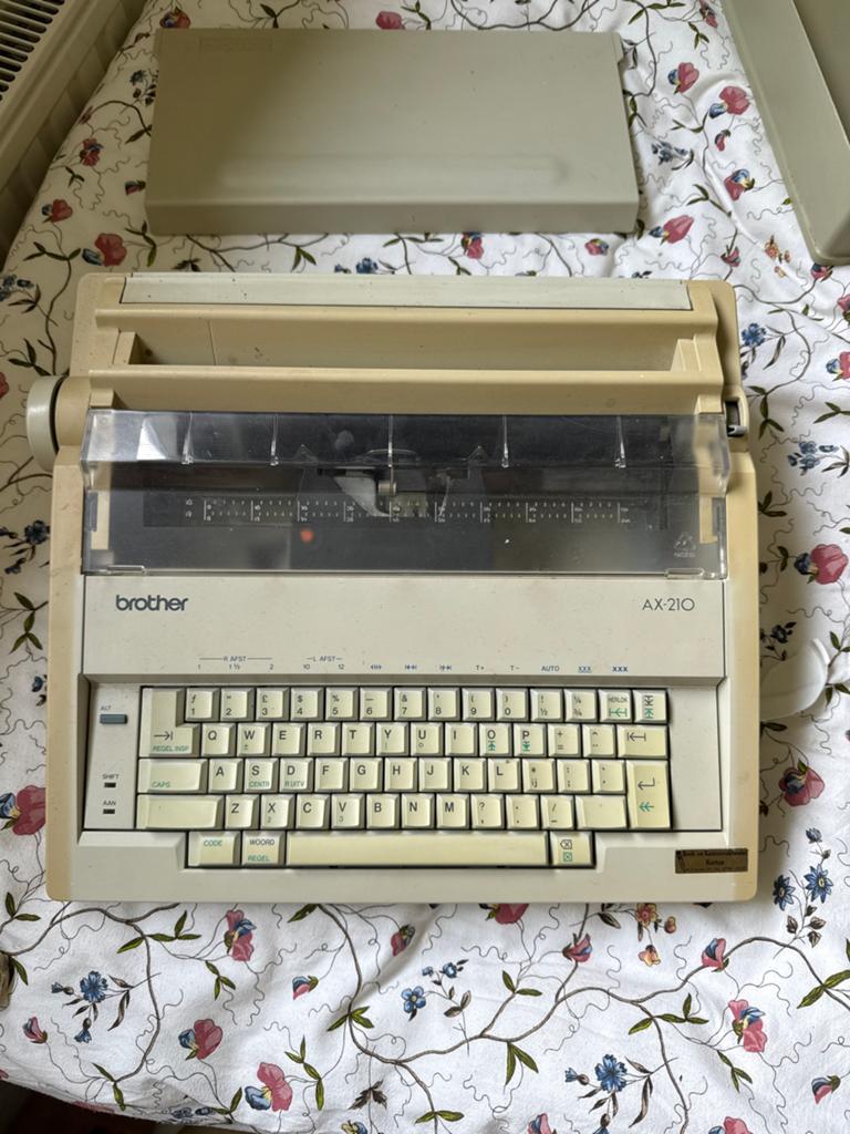 Brother typemachine, Diversen, Typemachines, Ophalen