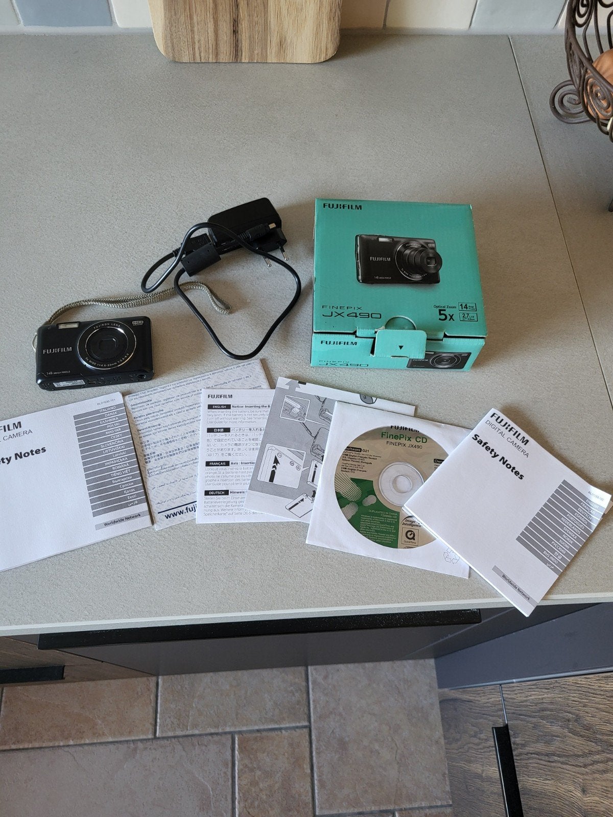 Fujifilm FinePix JX490 Compactcamera - 14 Megapixels, Handleiding, Zo goed als nieuw, Fujifilm, Compactcamera