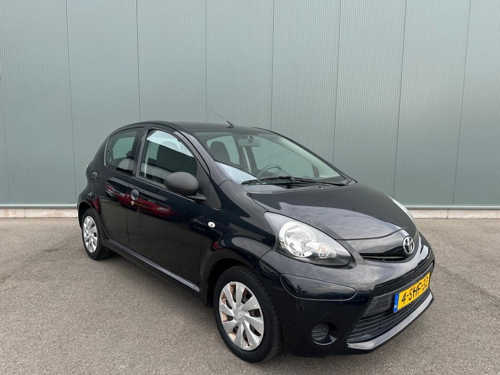 Toyota Aygo 1.0 VVT-i Now AIRCO | NAP ! (bj 2013), Euro 5, 4 stoelen, Origineel Nederlands, Bedrijf